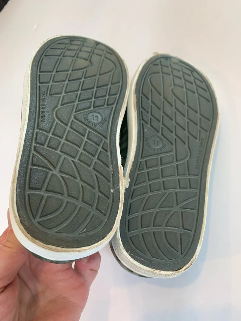 Old Navy Little Kids Boys Size 11 Green Camo Slip-On Waterproof Plastic Shoes